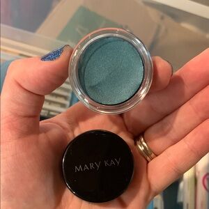 Mary Kay Coastal Blue Creme Eyeshadow (a